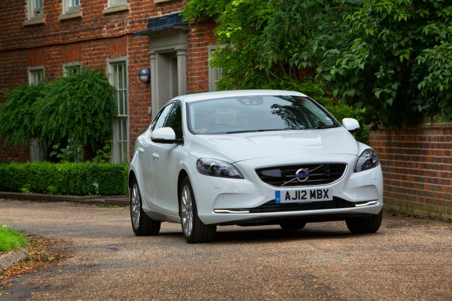  Volvo V40 2012 года  (фото 20 из 183)